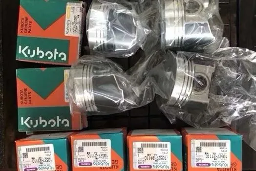 KUBOTA PISTONS